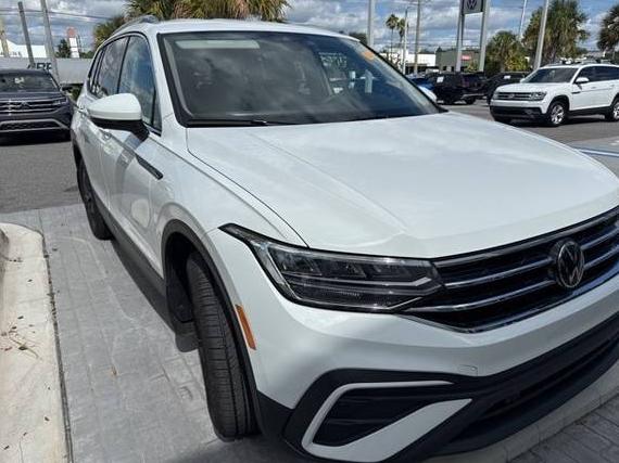 VOLKSWAGEN TIGUAN 4MOTION 2024 3VV2B7AX0RM183841 image VOLKSWAGEN TIGUAN 4MOTION 2024 3VV2B7AX0RM183841 image